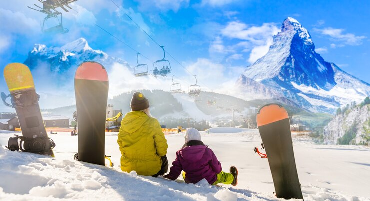 winter ski snow sun family enjoying winter vacation 493343 7697 . Luxury Italy Travel Agent